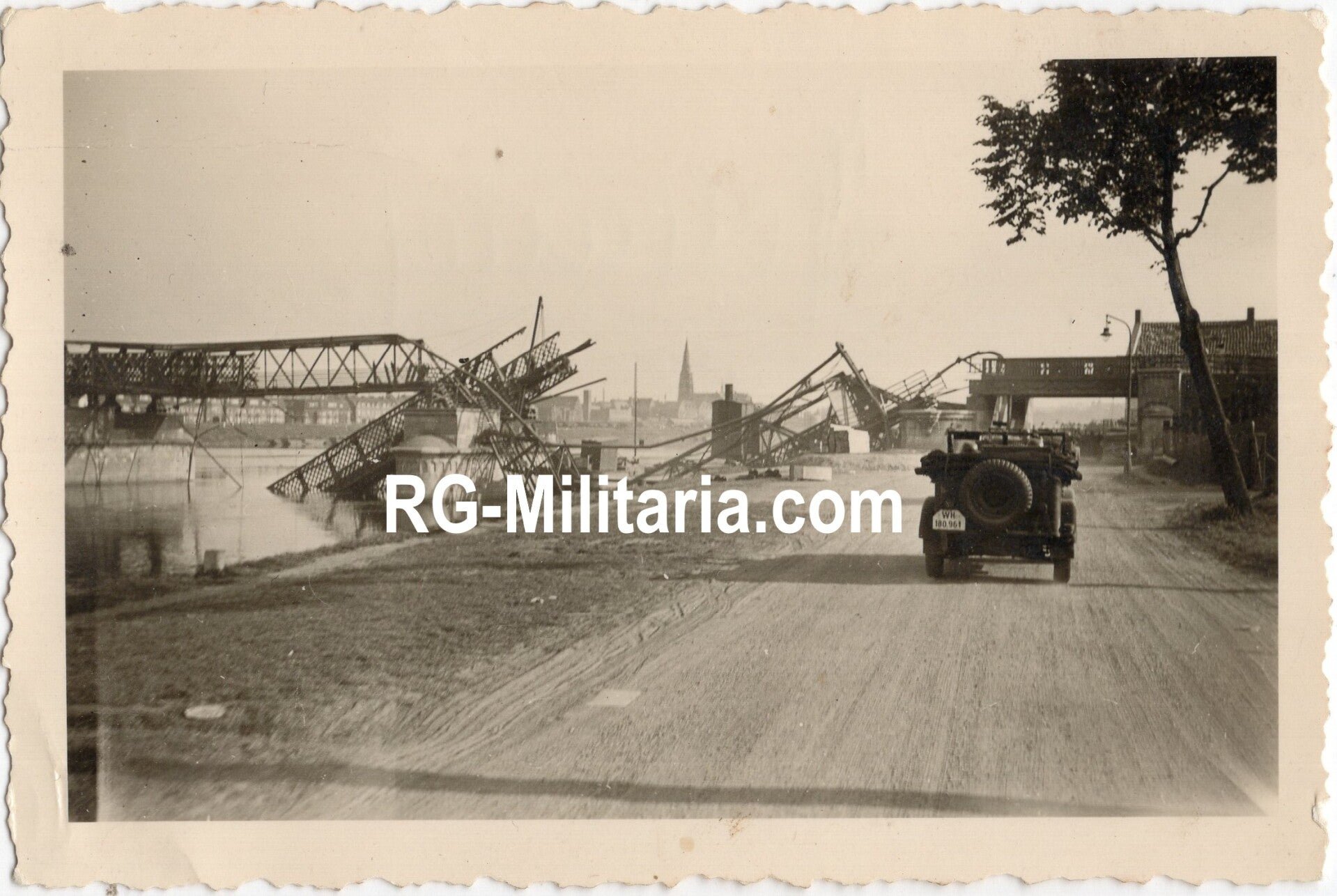 Original WW2 German Photo - Destroyed railway bridge in Maastricht, Holland, May (1940) — image 3