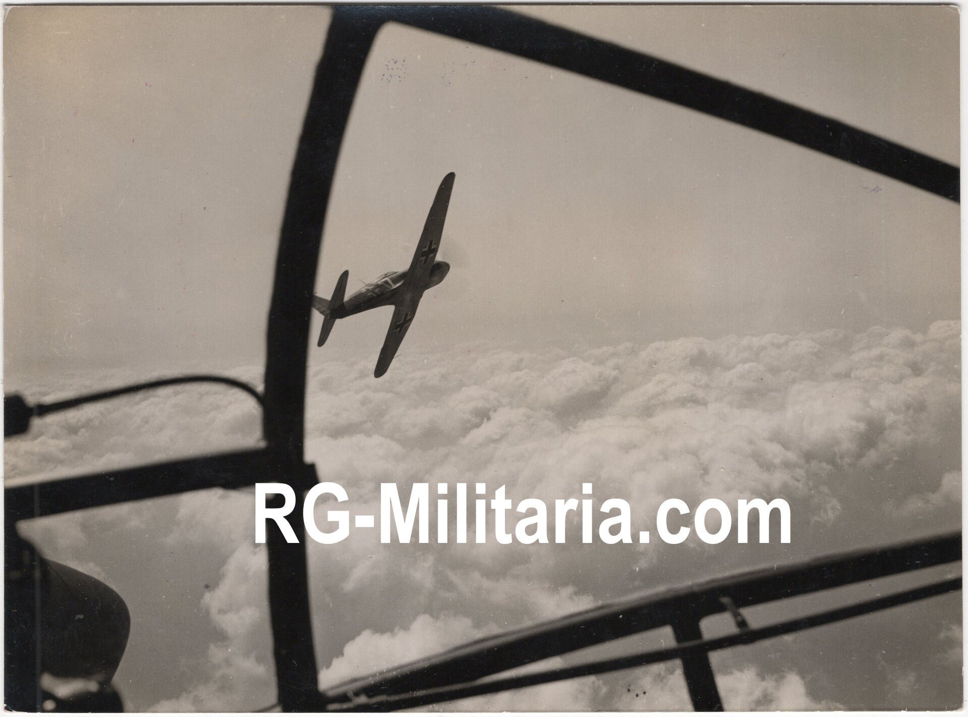 Original WW2 German Press Photo - Luftwaffe Heinkel He 113 airplane above England (1941) — image 3