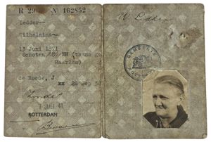 Original WW2 Dutch ID card - Persoonsbewijs Rotterdam, Schoten, Haarlem …