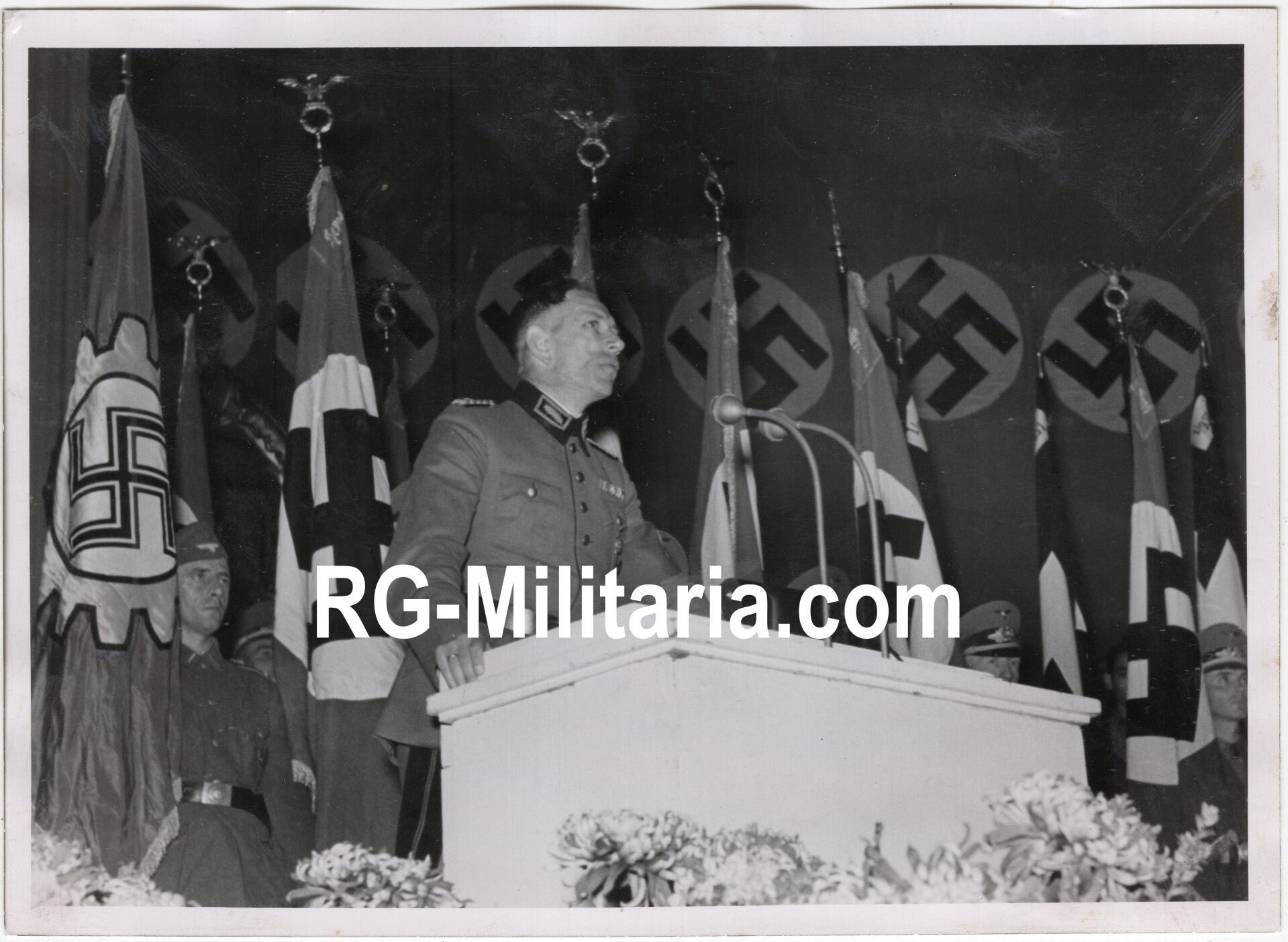 Original WW2 Dutch Collaboration NSB Press Photo - Generaalarbeidsführer Dr. W. Decker is speaking in the Concertgebouw, Amsterdam (1941) — image 3
