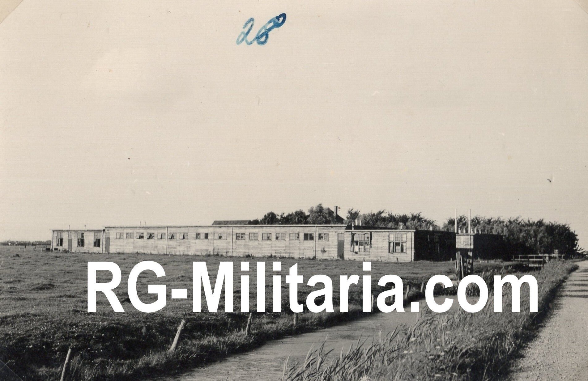 Original WW2 German Photo - Photo grouping Luftwaffe Fliegerhorst Bergen airfield, Alkmaar (1940) — image 5