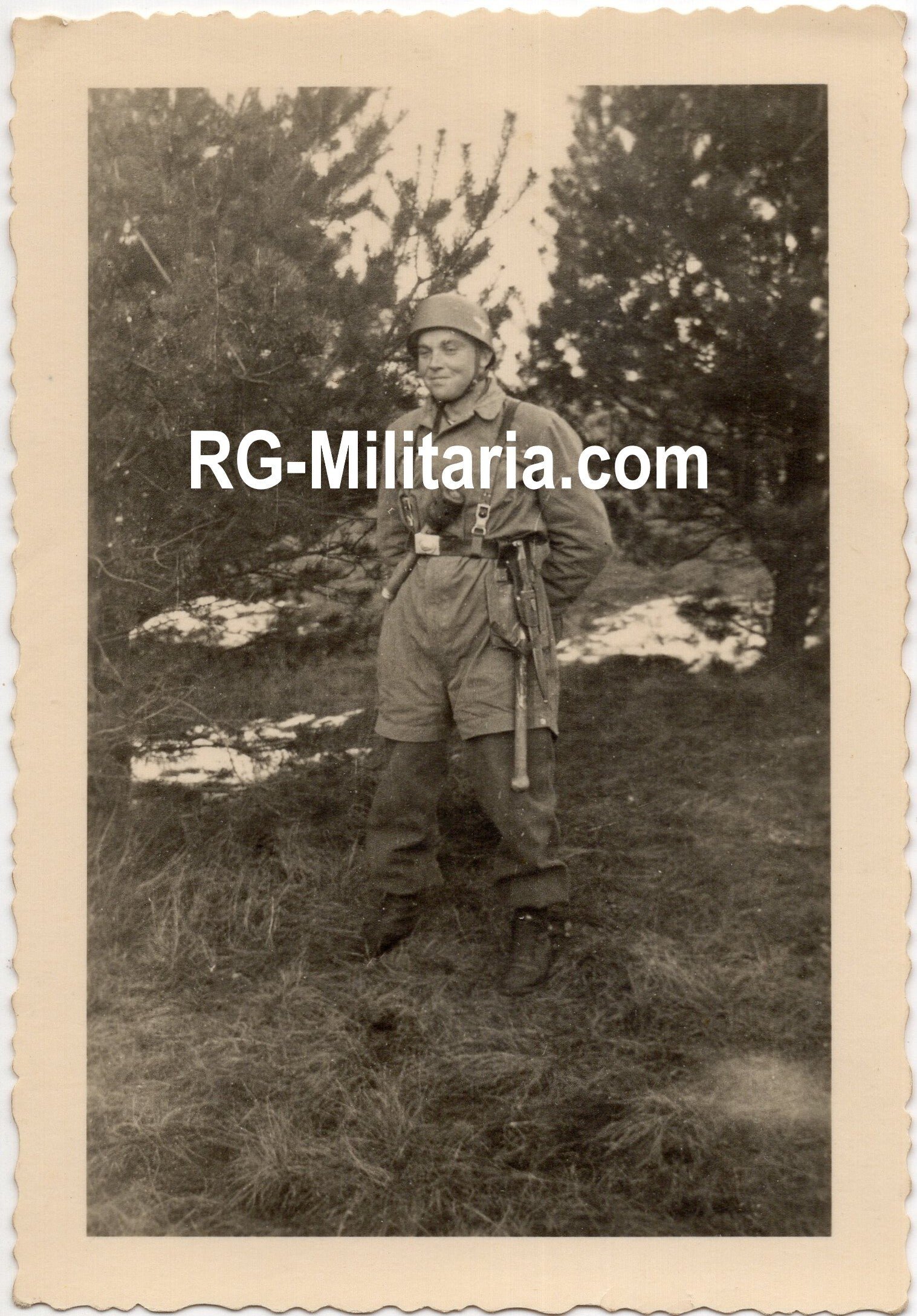 Original WW2 German Photo - Fallschirmjäger with full gear — image 3