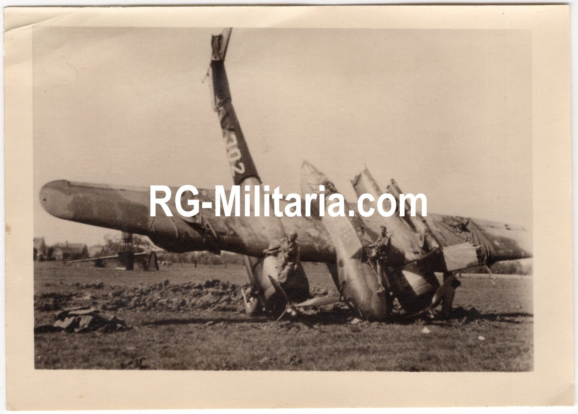 Original WW2 German Photo - Fokker G1 ''302'' airplane with Germans at Waalhaven, Rotterdam (1940) — image 3