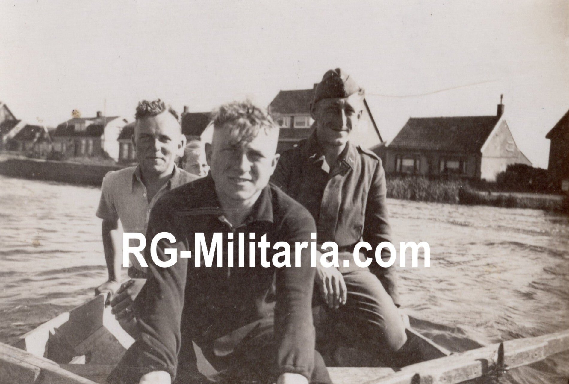 Original WW2 German Photo - Luftwaffe soldiers near Schiphol, Amsterdam, Holland (1940) — image 2