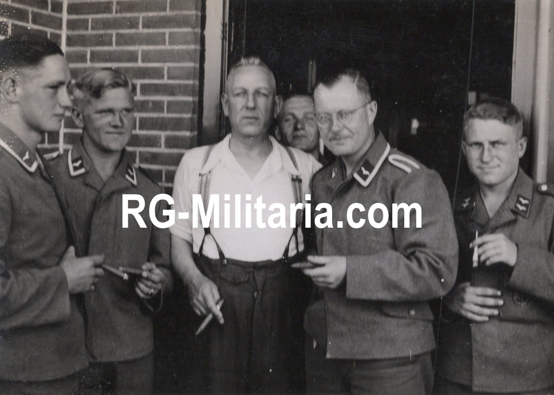 Original WW2 German Photo - Luftwaffe soldiers near Schiphol, Amsterdam, Holland (1940) — image 3