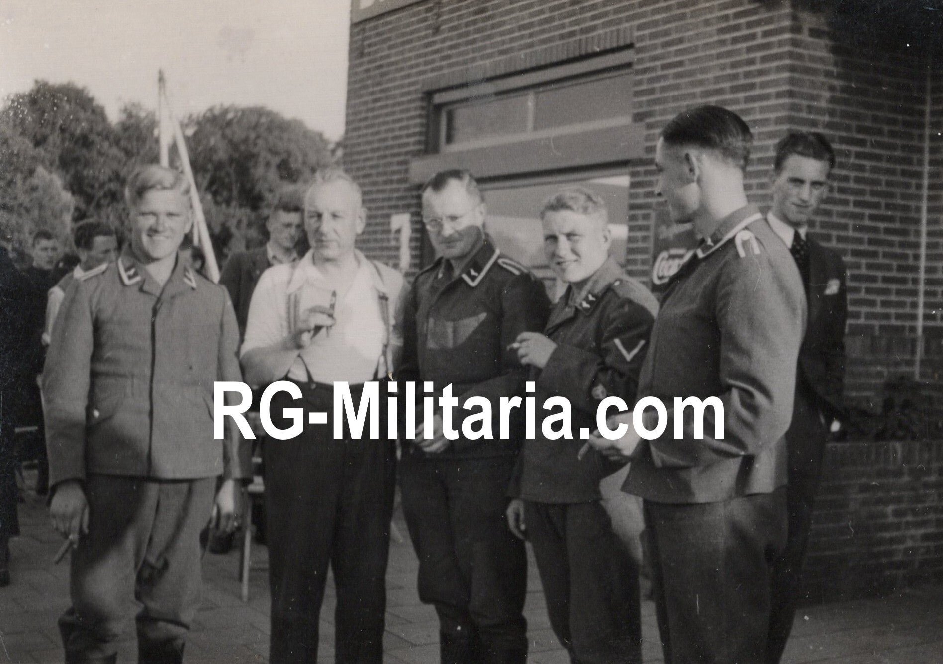 Original WW2 German Photo - Luftwaffe soldiers near Schiphol, Amsterdam, Holland (1940) — image 7
