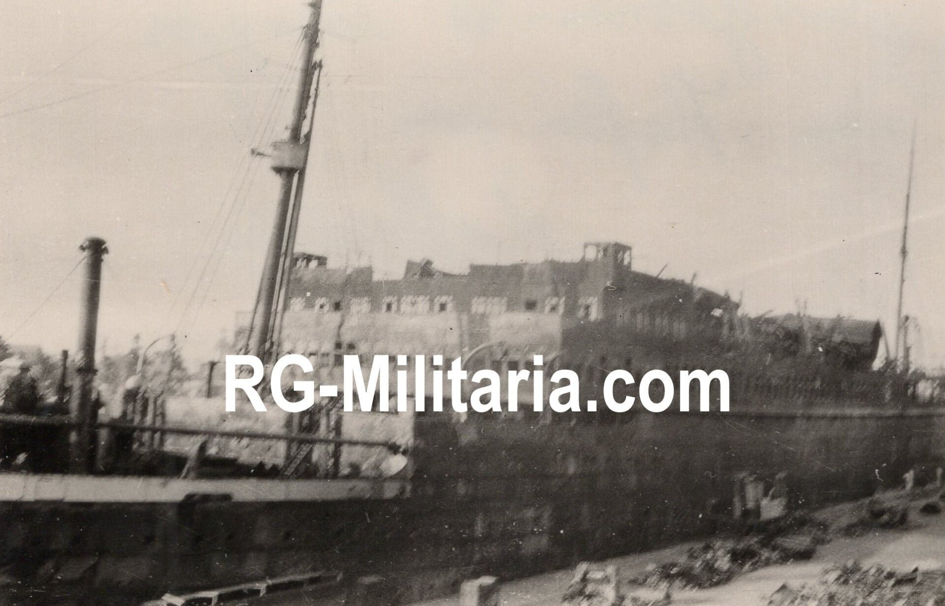 Original WW2 German Photo - Wehrmacht blitzkrieg on Rotterdam, Holland, May (1940) — image 3