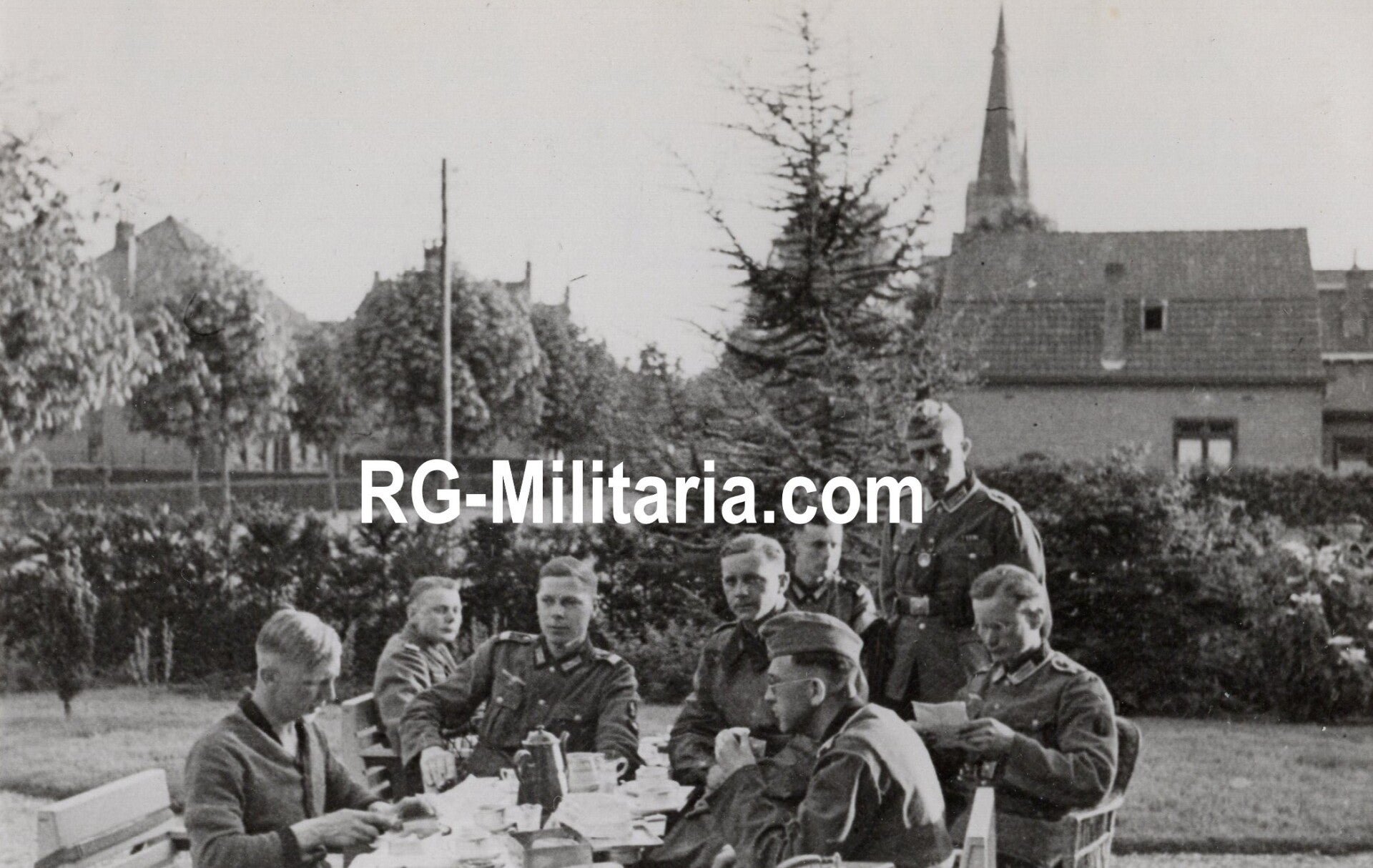 Original WW2 German Photo - German soldiers in Mook, Blitzkrieg in Holland, May (1940) — image 4