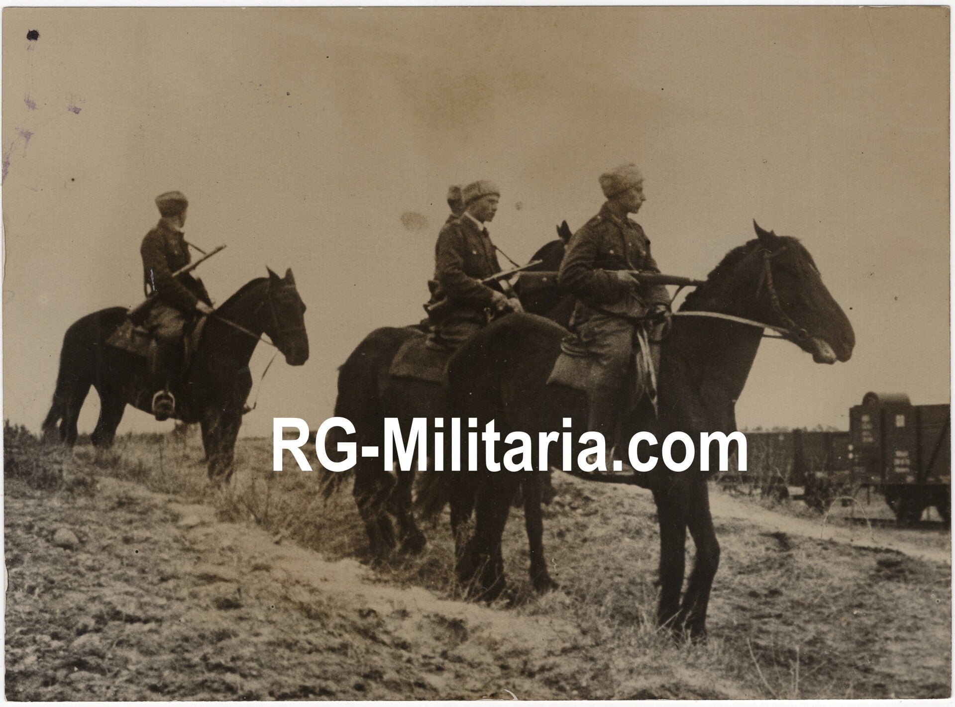 Original WW2 German Waffen SS Press Photo - Ostlegionen Eastern European SS Cavalry Kosaken Corps with horses patrolling the railroad (1944) — image 3