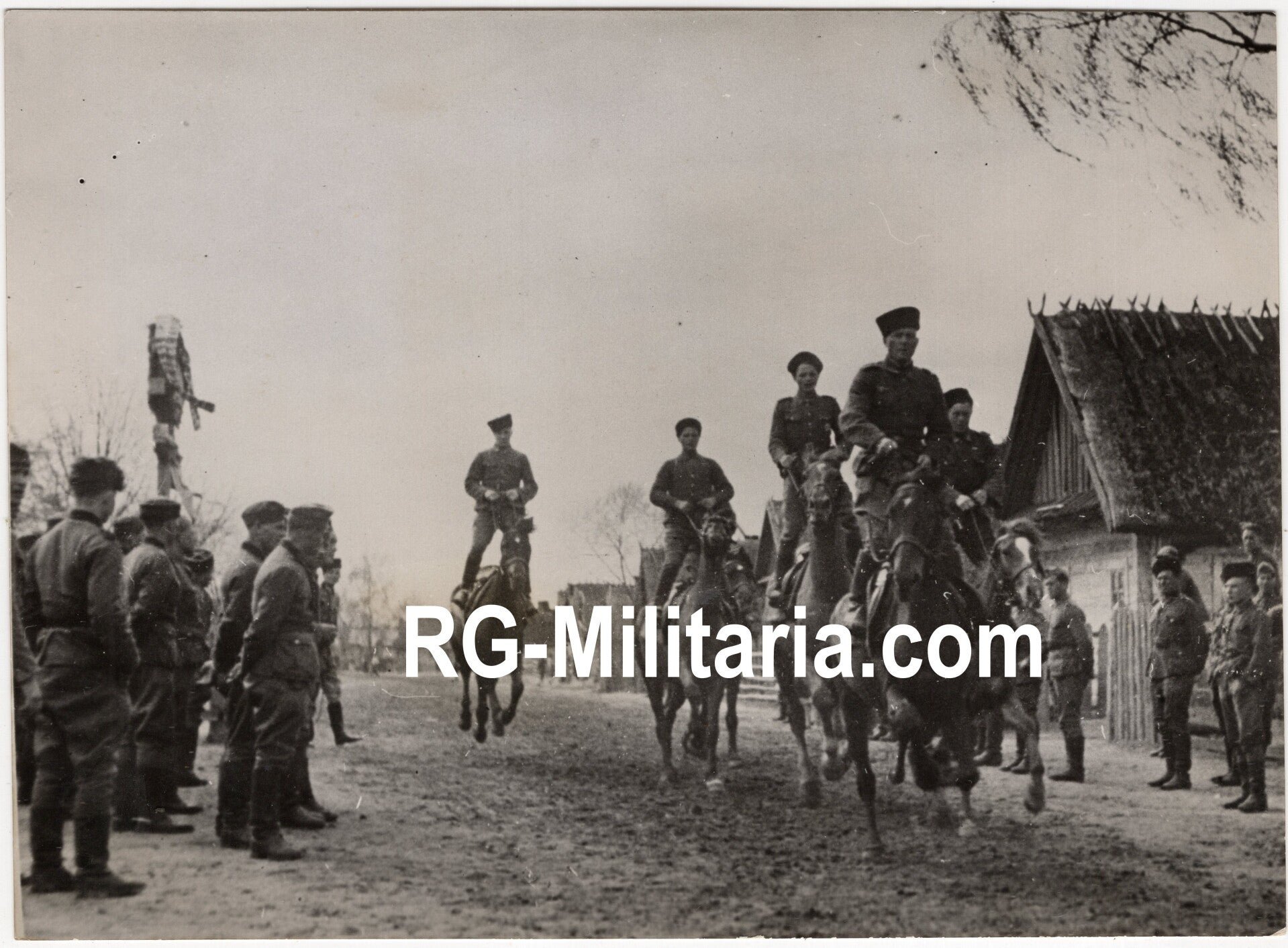 Original WW2 German Waffen SS Press Photo - Ostlegionen Eastern European SS Cavalry Kosaken Corps on horse dancing (1944) — image 3