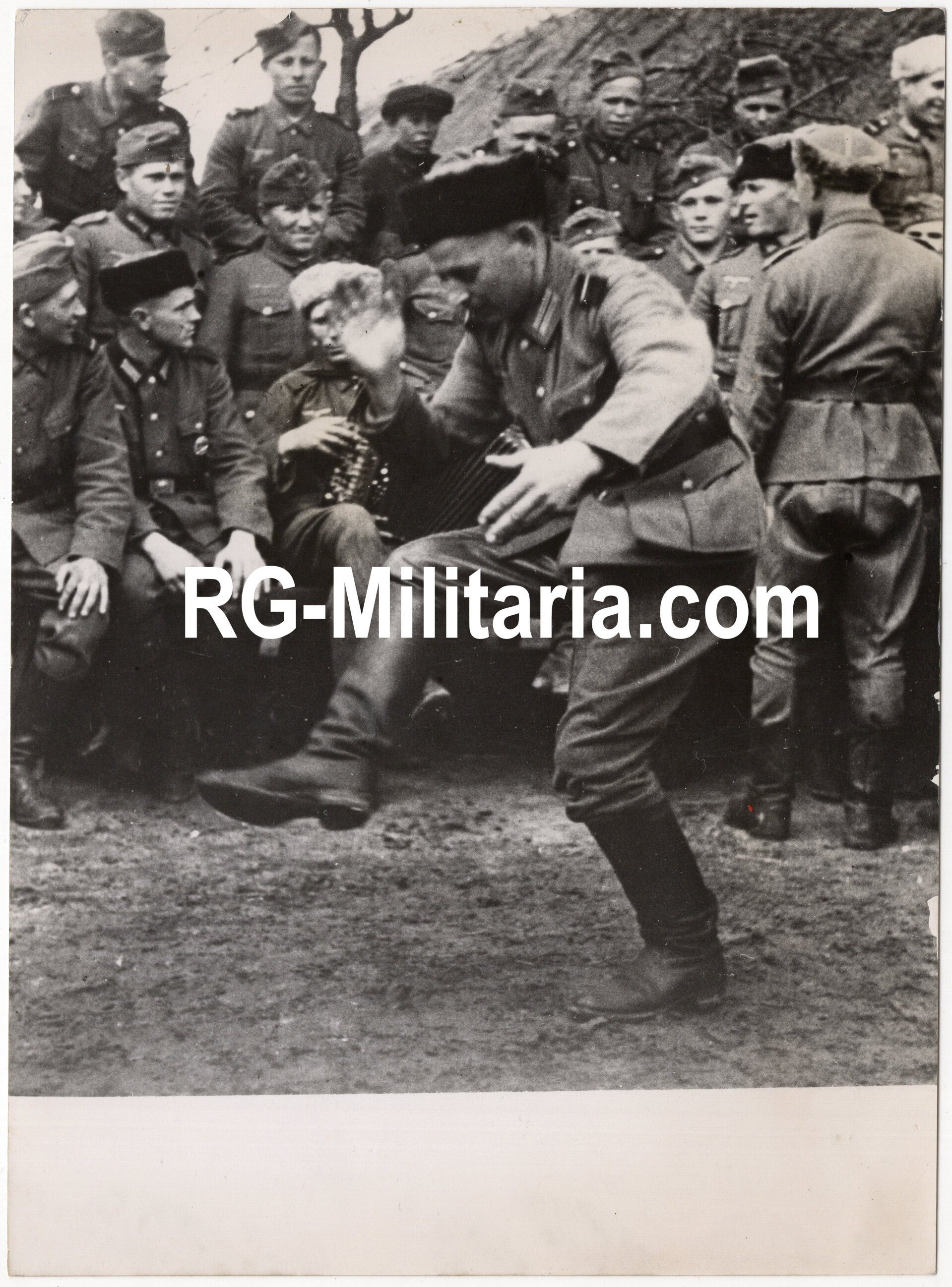 Original WW2 German Waffen SS Press Photo - Ostlegionen Eastern European SS Cavalry Kosaken Corps dancing (1944) — image 3