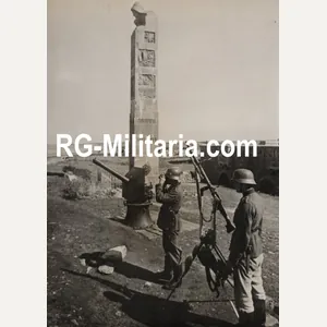 Original WW2 German Press Photo - German Kustenartillerie at Pointe …