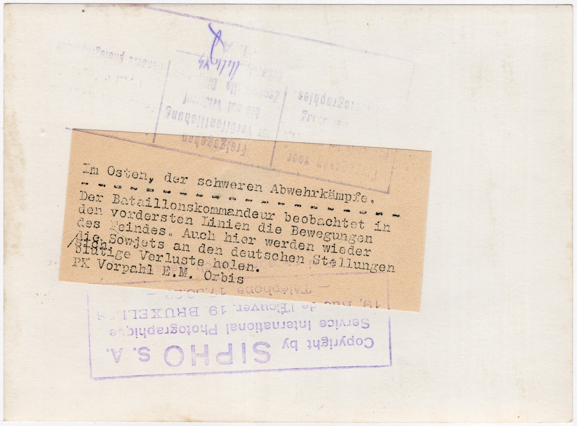 Original WW2 German Press Photo - Commander watching the front line, Eastern Front (1942) — image 2