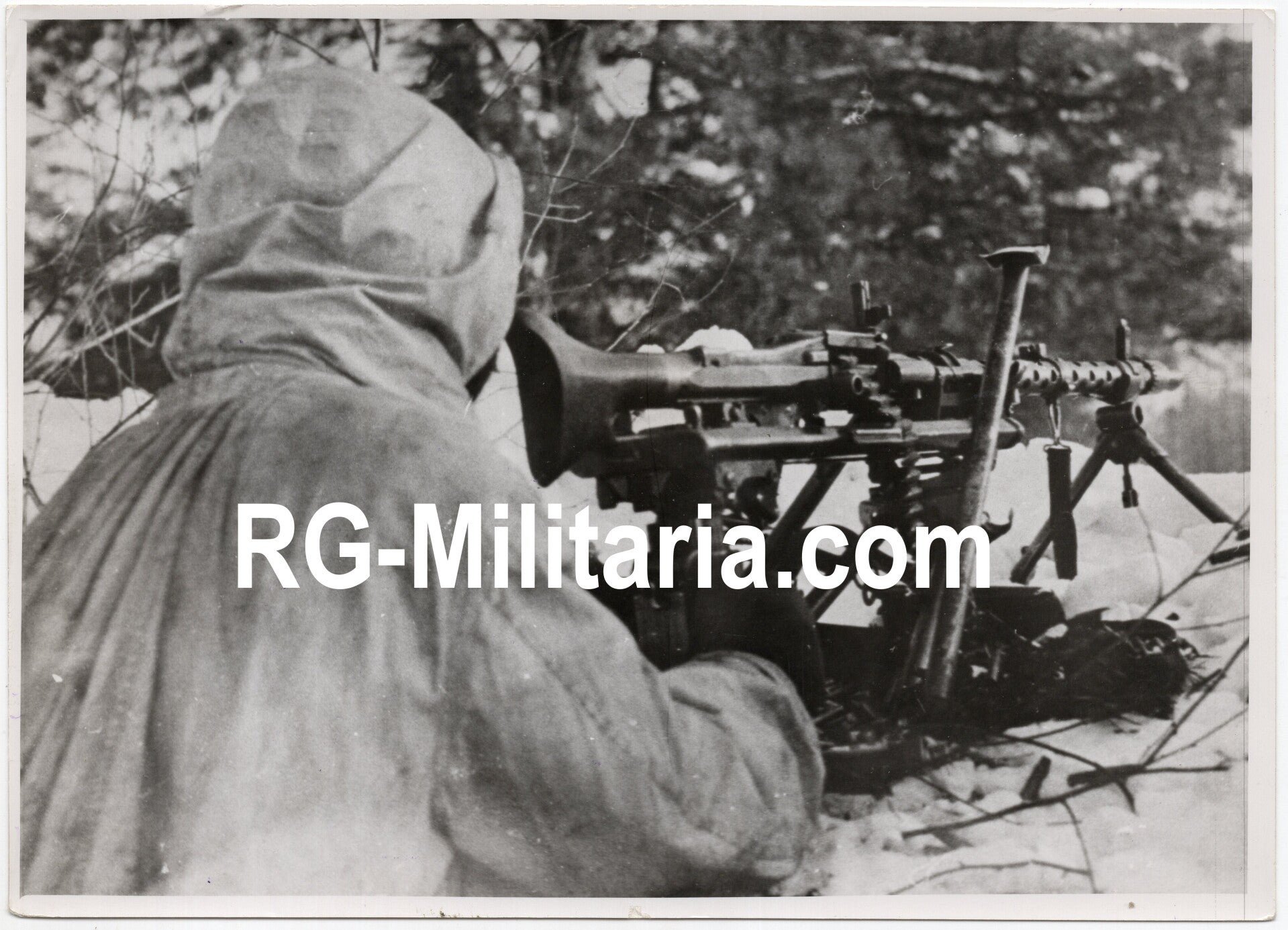 Original WW2 German Press Photo - Snow Camouflaged soldier with MG 34 machine gun, Eastern Front — image 3