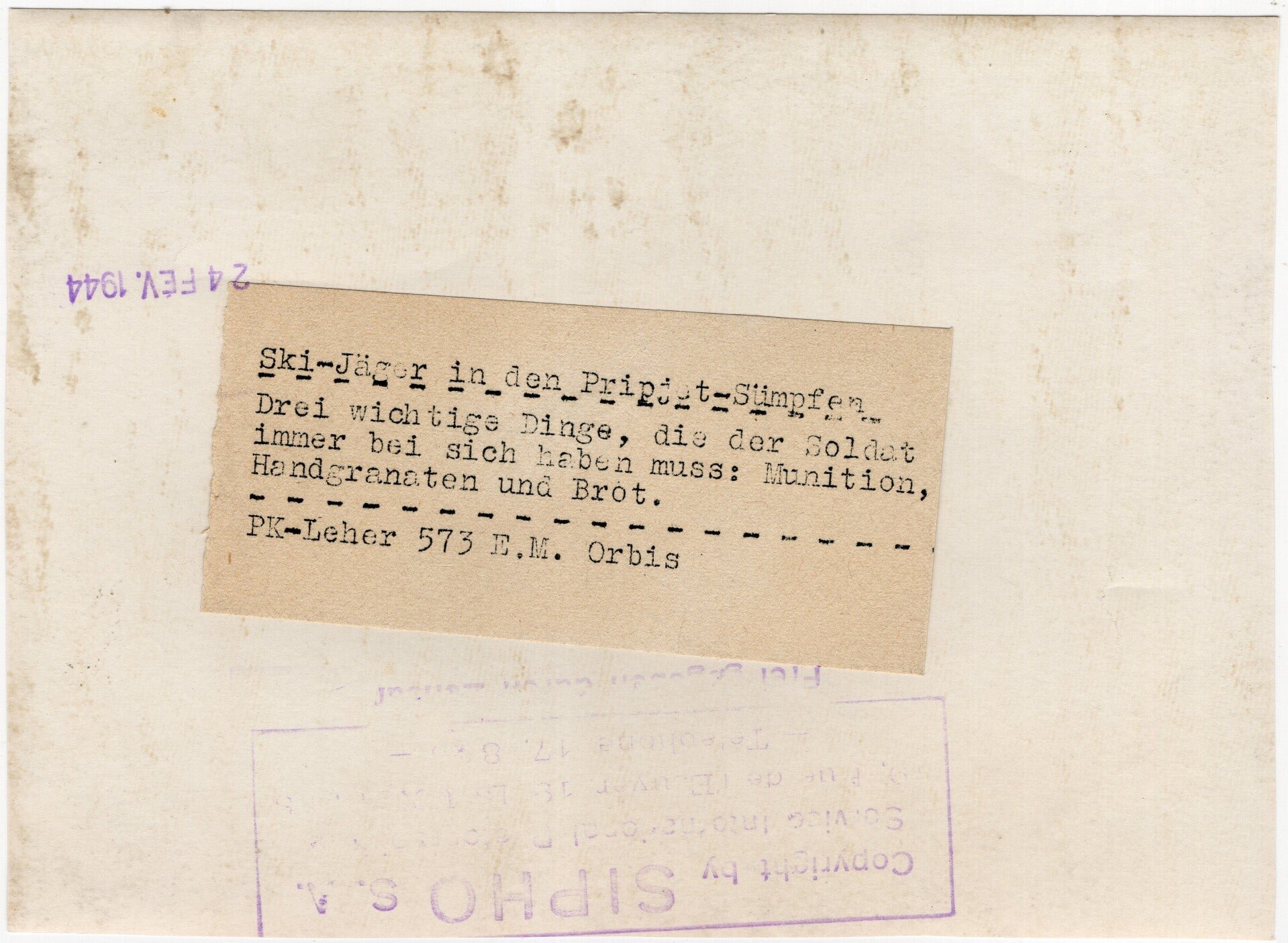 Original WW2 German Press Photo - Gebirgsjäger with Stielgranade in his backpack (1944) — image 2