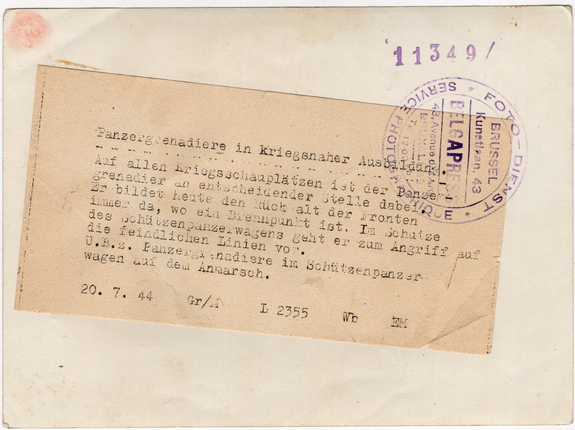 Original WW2 German Press Photo - Panzergrenadiere with a Granatwerfer in an Sd. Kfz. 251 (1944) — image 2