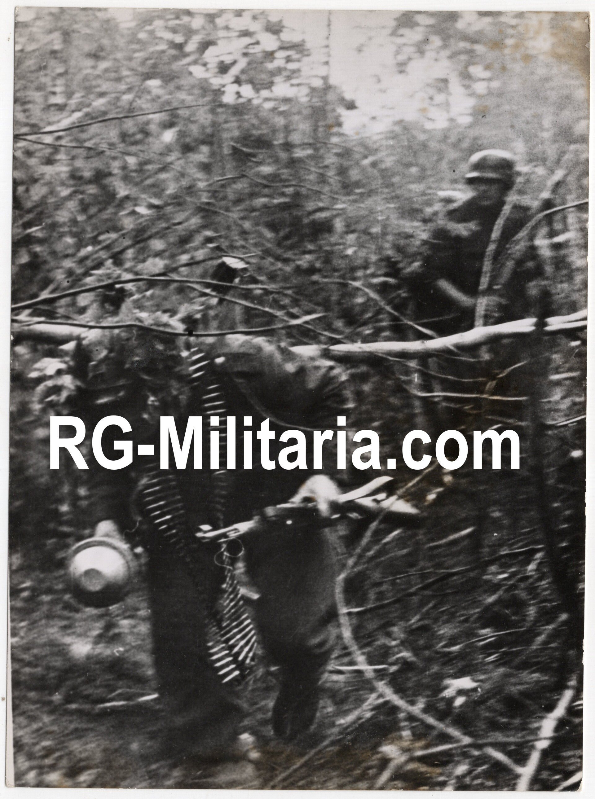Original WW2 German Press Photo - German soldiers Bandenkampf fighting with a Panzerfaust (1944) — image 3