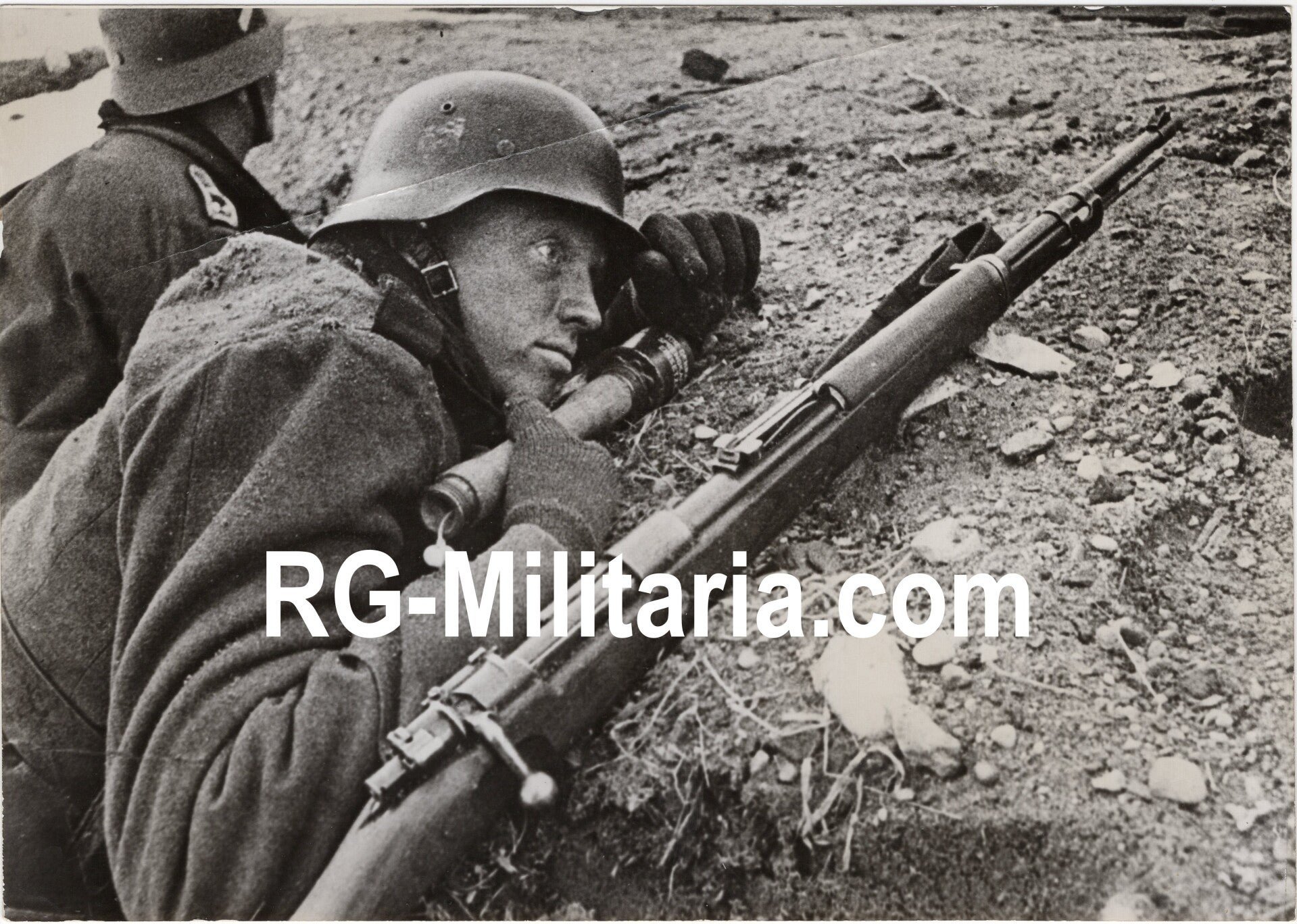 Original WW2 German Press Photo - German Eisenbahnpioniere with a Stielhandgranade (1942) — image 3