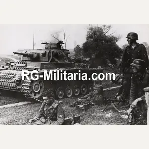 Original WW2 Belgian Press Photo - German Panzer III Tank …