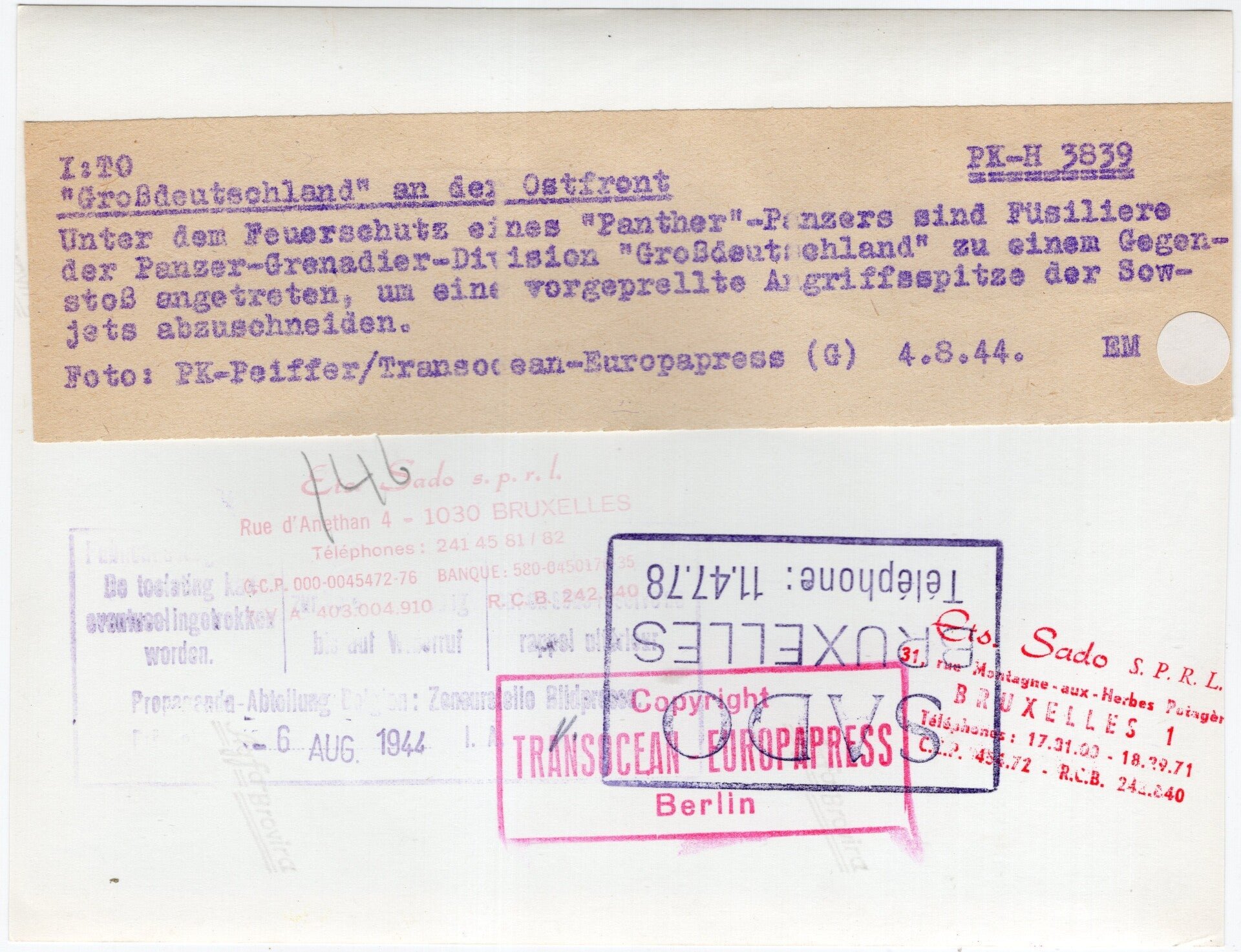 Original WW2 German Press Photo - Grossdeutschland division with a Panther tank at the Eastern Front (1944) — image 2