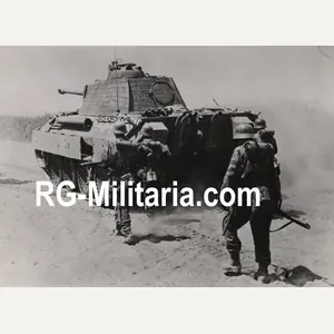 Original WW2 German Press Photo - Grossdeutschland division with a …