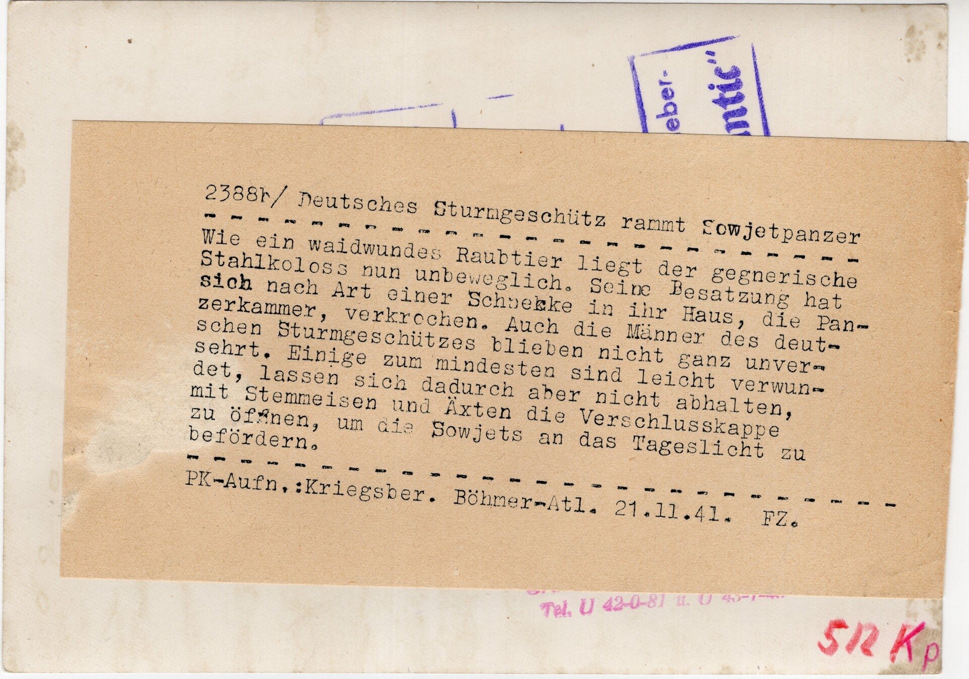 Original WW2 German Press Photo - German panzer crew taking out a Soviet T-34 tank crew, Eastern Front (1941) — image 2