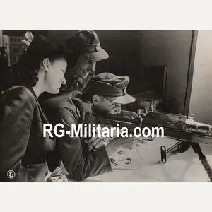 Original WW2 German Press Photo - German soldiers with a …