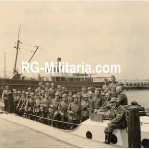 Original WW2 German Photo - German soldiers in the Amsterdam …