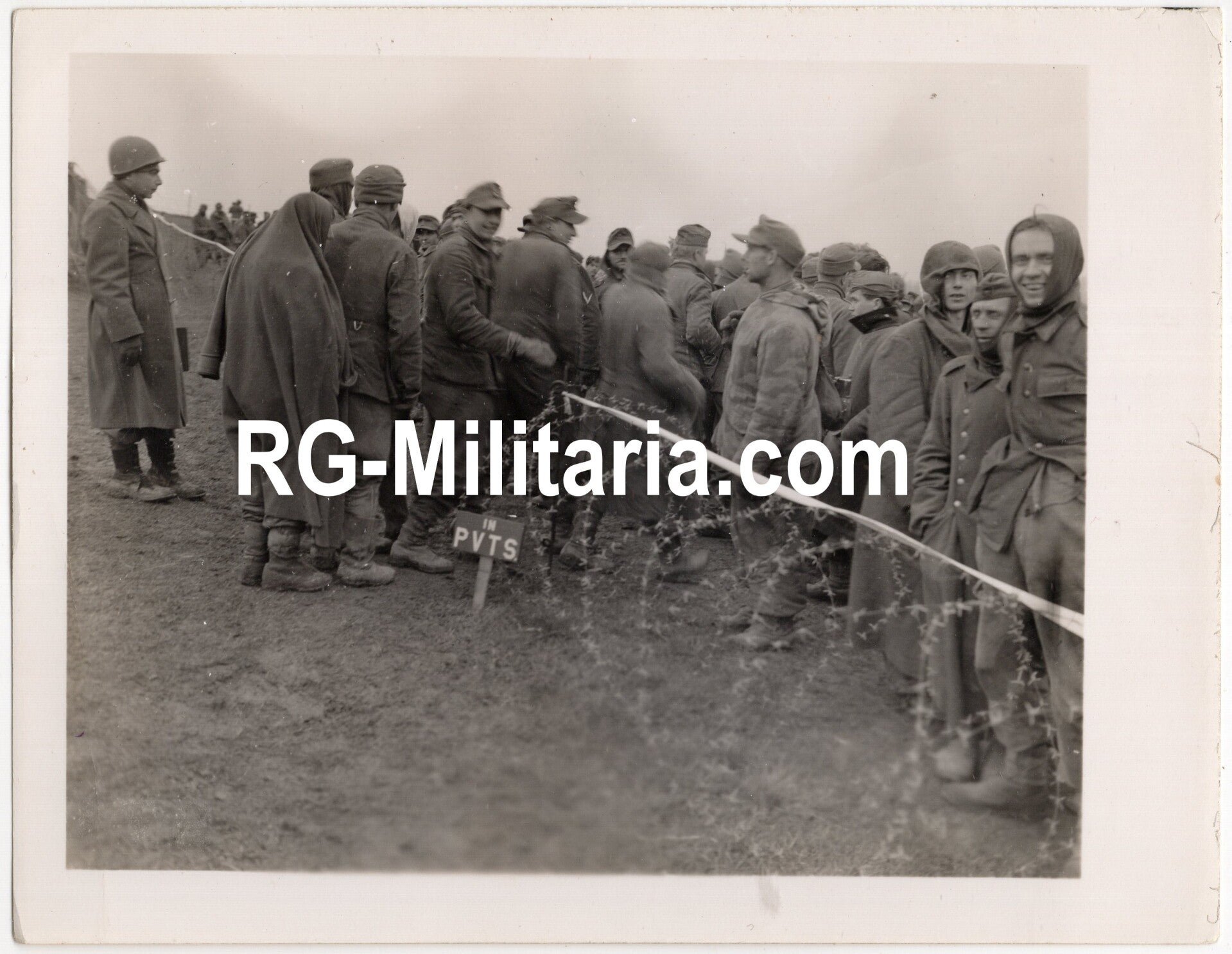 Original WW2 US Press Photo - POW German troops in Valkenburg, Holland (1945) — image 3