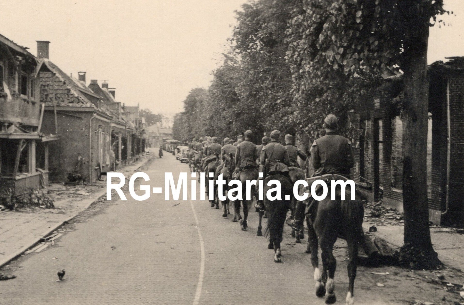Original WW2 German Photo - German Cavalry enter Holland during the Blitzkrieg, May (1940) — image 4