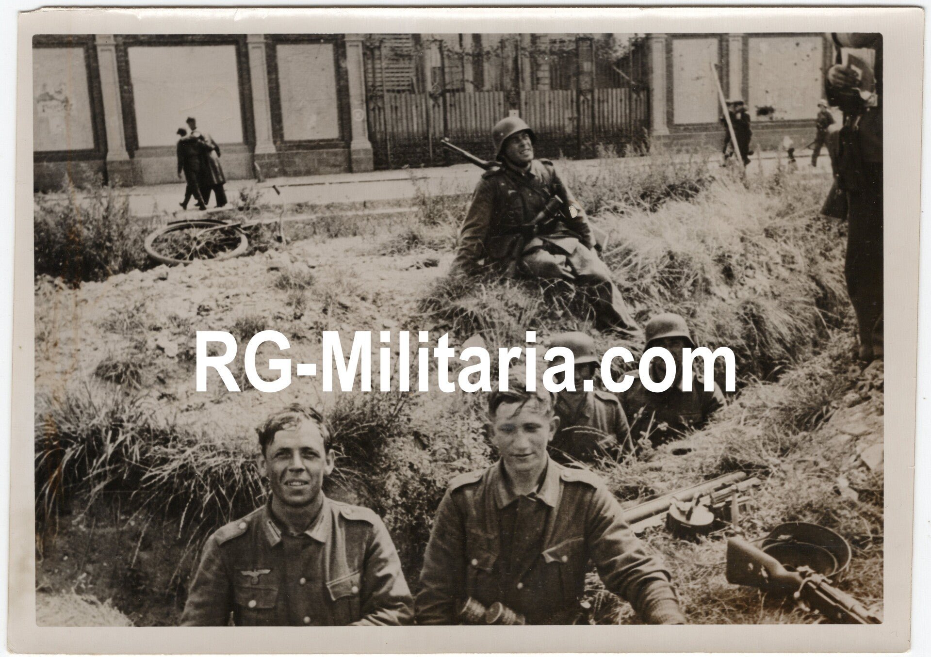 Original WW2 German Press Photo - German soldiers in Dieppe, France, Operation Jubilee (1942) — image 3