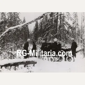 Original WW2 Belgian Press Photo - German soldiers with winter …