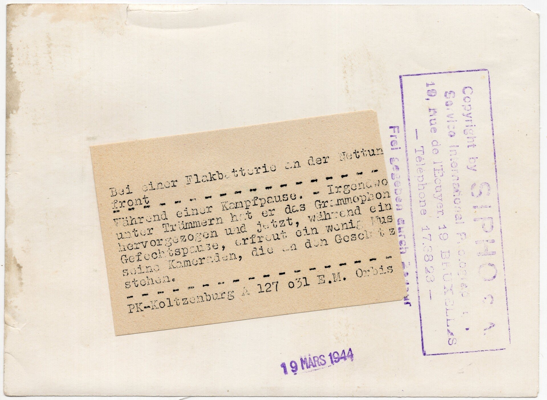 Original WW2 German Press Photo - German soldier listening to music on the Nettuno front, Italy (1944) — image 2