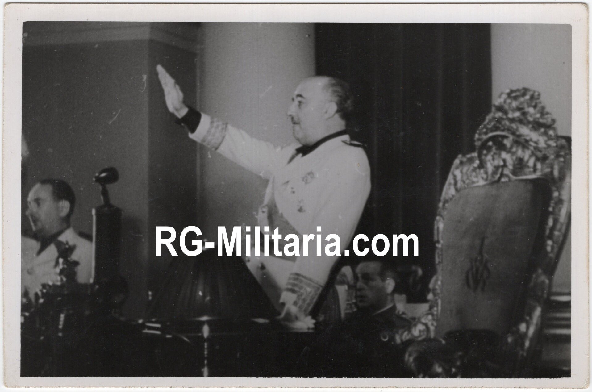 Original WW2 Belgian Press Photo - Spanish fascist leader Francisco Franco salutes — image 3