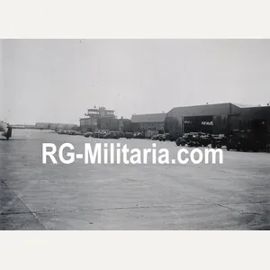 Original WW2 German Photo - German vehicles at the Schiphol …