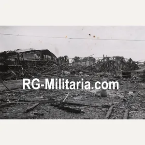 Original WW2 German Photo - Burned hangar at the Rotterdam …
