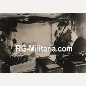 Original WW2 German Press Photo - Artillery control operators (1941)