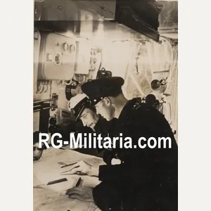 Original WW2 German Press Photo - KM Kriegsmarine officers in …