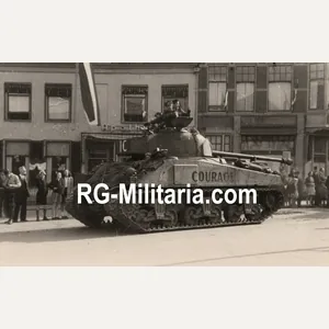 Original WW2 Dutch Liberation Photo - Allied Sherman Firefly tank …