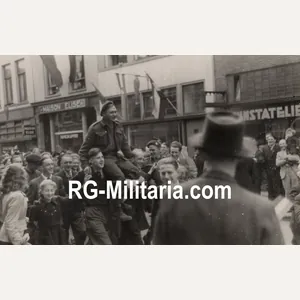 Original WW2 Dutch Liberation Photo - Dutch civilians cheering a …