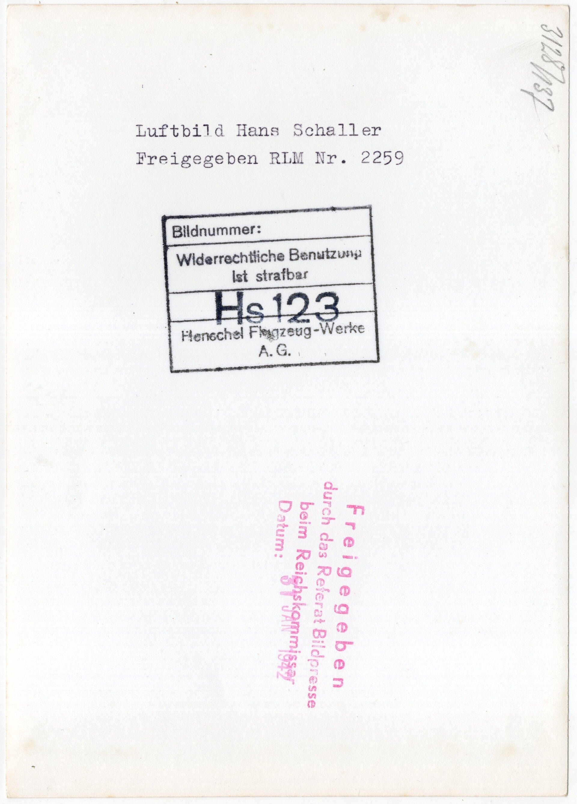 Original WW2 German Luftwaffe Photo - Henschel Hs 123 airplanes in the air (1942) — image 2