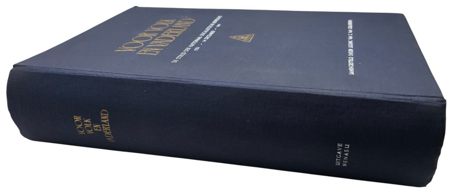 Original WW2 Dutch Collaboration Book - Voor Volk en Vaderland, Parool, resistance fighter signed — image 4