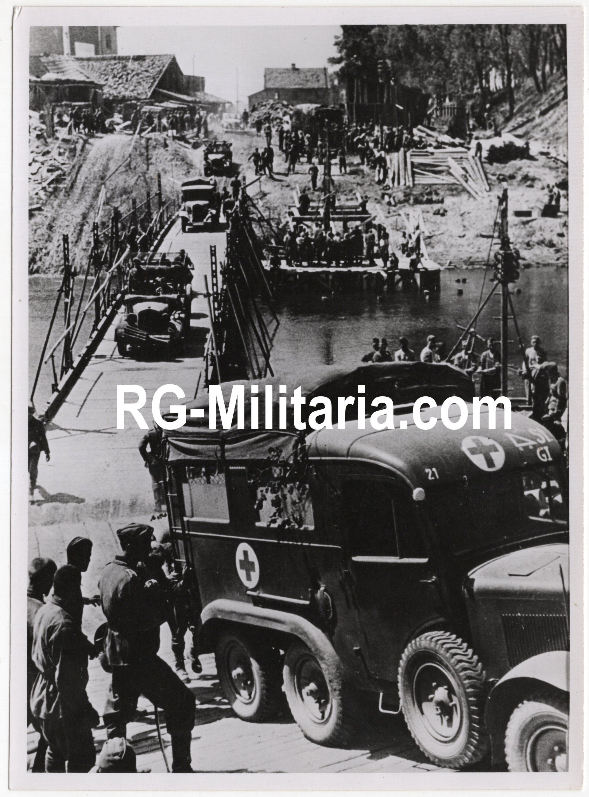 Original WW2 Belgian Press Photo - Medic Wehrmacht truck crosses a bridge at the Eastern Front — image 3