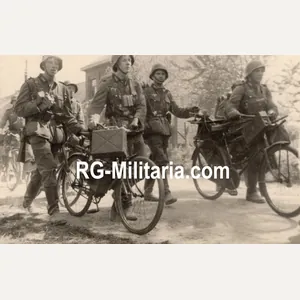 Original WW2 German Photo - German soldiers on bicycles crossing …