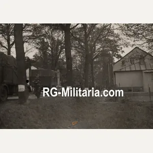 Original WW2 German Photo - German soldiers and trucks crossing …
