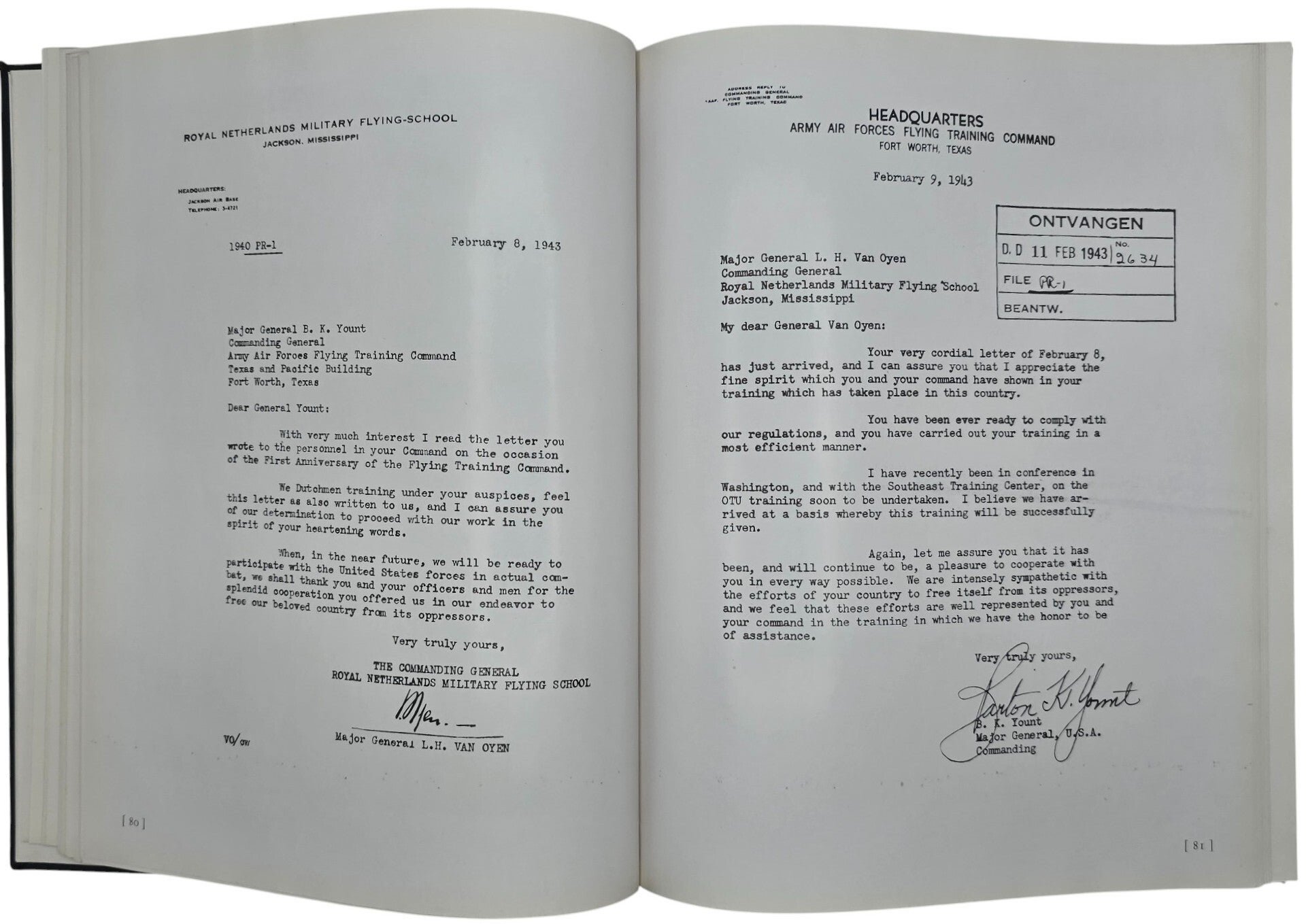 Original WW2 Dutch Book - Royal Netherlands Military Flying School in United States of America (1943) — image 13