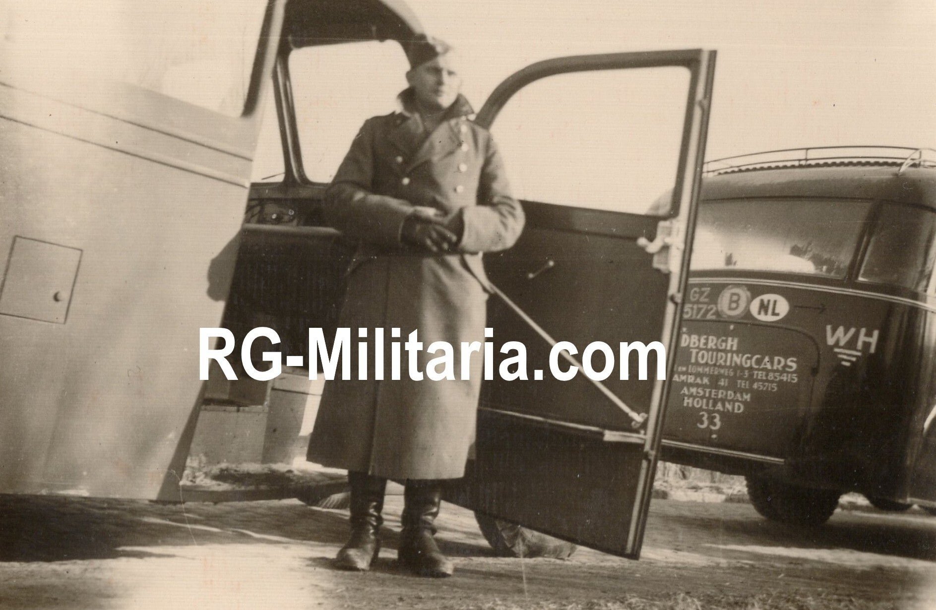 Original WW2 German Photo - Captured Dutch bus by German troops, Amsterdam, Holland (1940) — image 4
