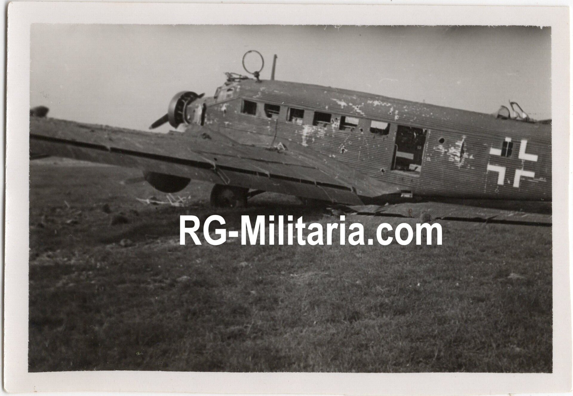 Original WW2 German Photo - Destroyed Junkers Ju 52 airplane at the Rotterdam airfield, Waalhaven, Holland (1940) — image 3