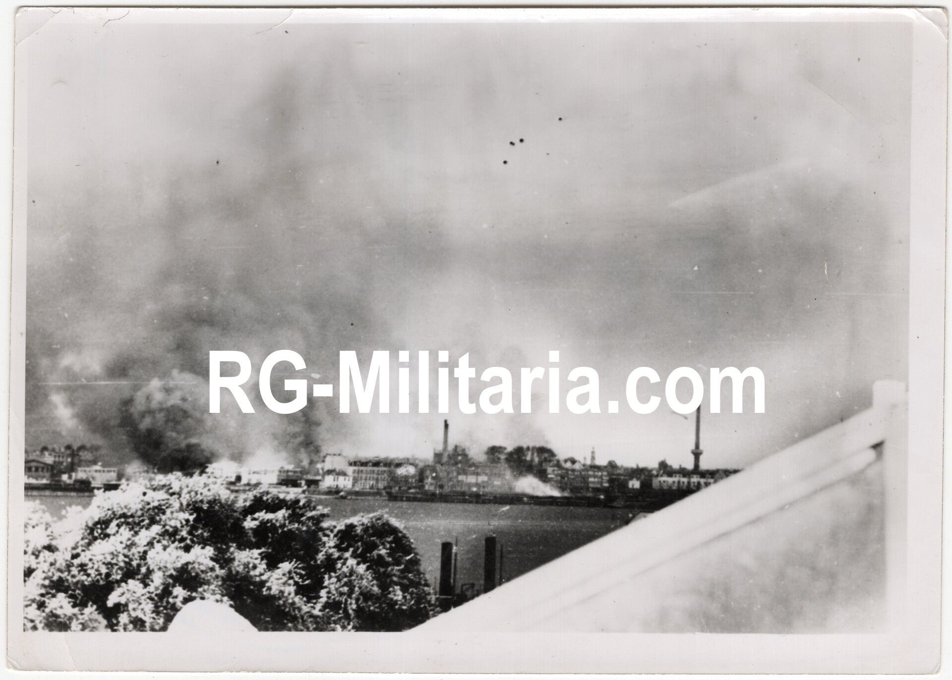 Original WW2 German Waffen SS Press Photo - Rotterdam attacked by Stuka airplanes, Holland, May (1940) — image 3
