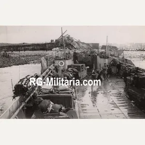 Original WW2 British Press Photo - British Marine Commando troops …